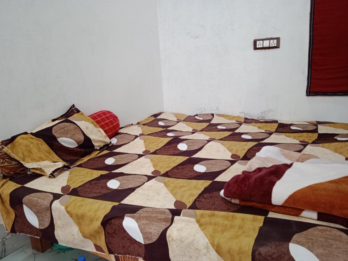 Vrinda Homestay Vrindavan Exterior photo